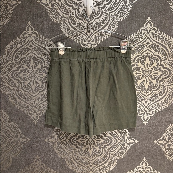 Banana Republic High Waist Green Shorts - Picture 3 of 3